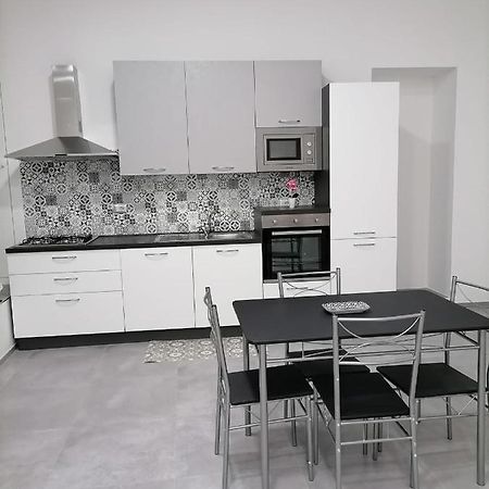Darsena Apartments1 Молфета Екстериор снимка
