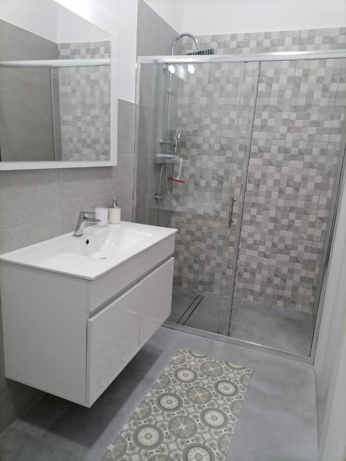 Darsena Apartments1 Молфета Екстериор снимка