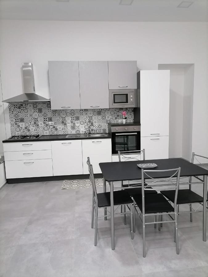Darsena Apartments1 Молфета Екстериор снимка