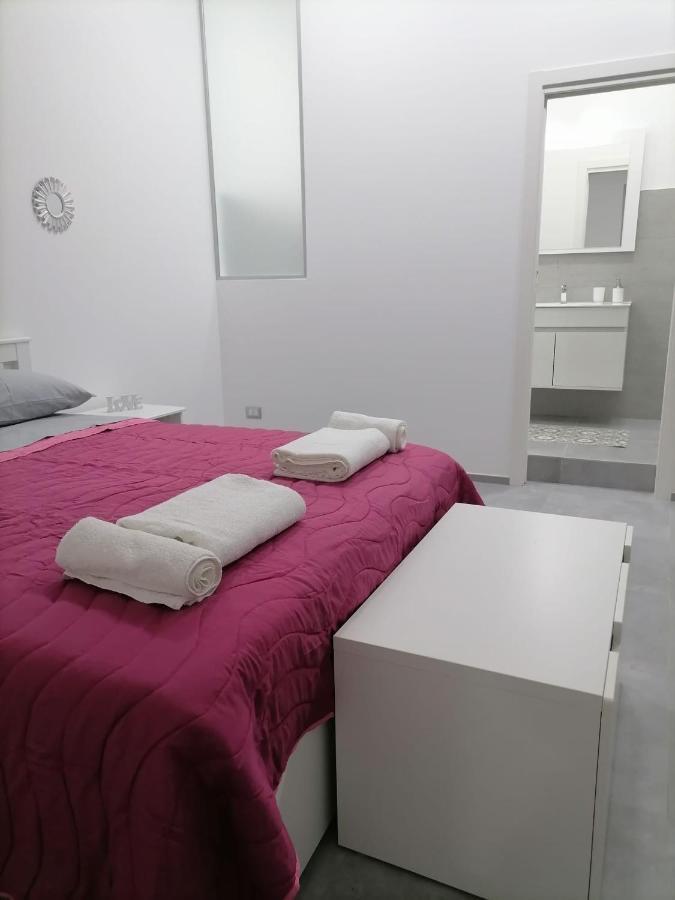 Darsena Apartments1 Молфета Екстериор снимка