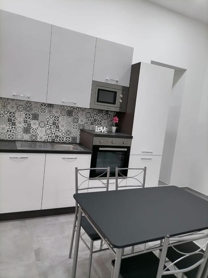 Darsena Apartments1 Молфета Екстериор снимка